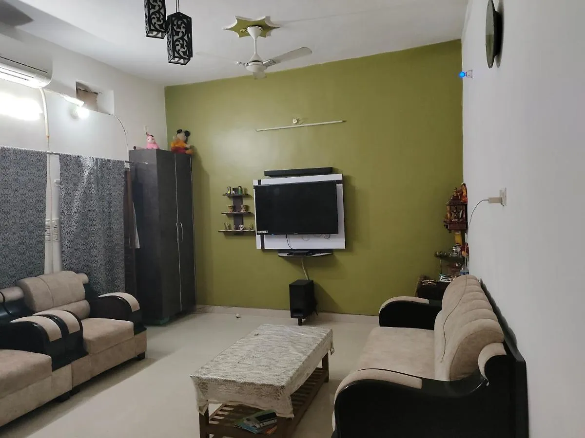 Δωμάτια σε οικογενειακή κατοικία Banarasiya Stay Walking Distance To Banaras Railway Station Βαρανάσι