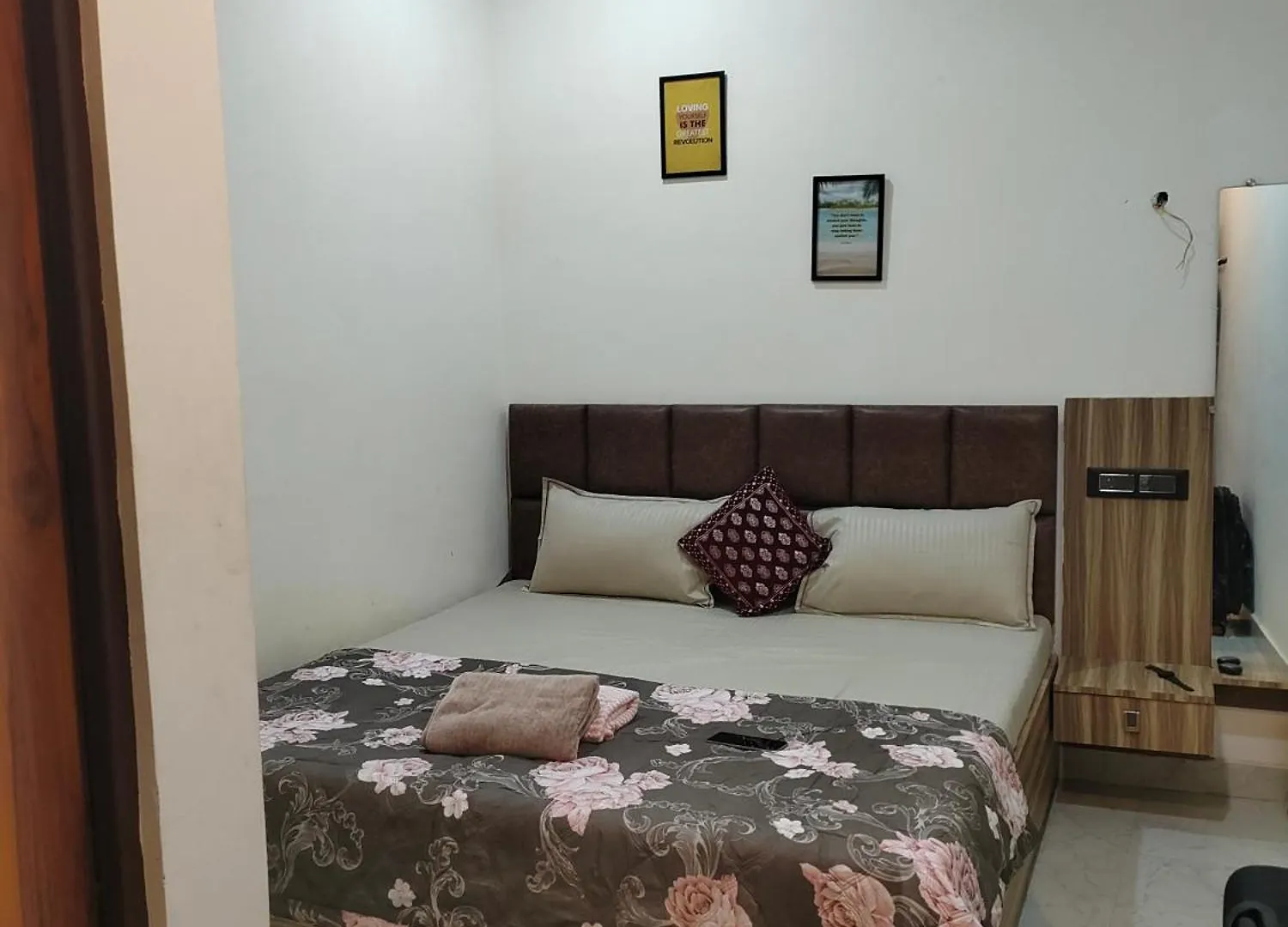 Δωμάτια σε οικογενειακή κατοικία Banarasiya Stay Walking Distance To Banaras Railway Station Βαρανάσι