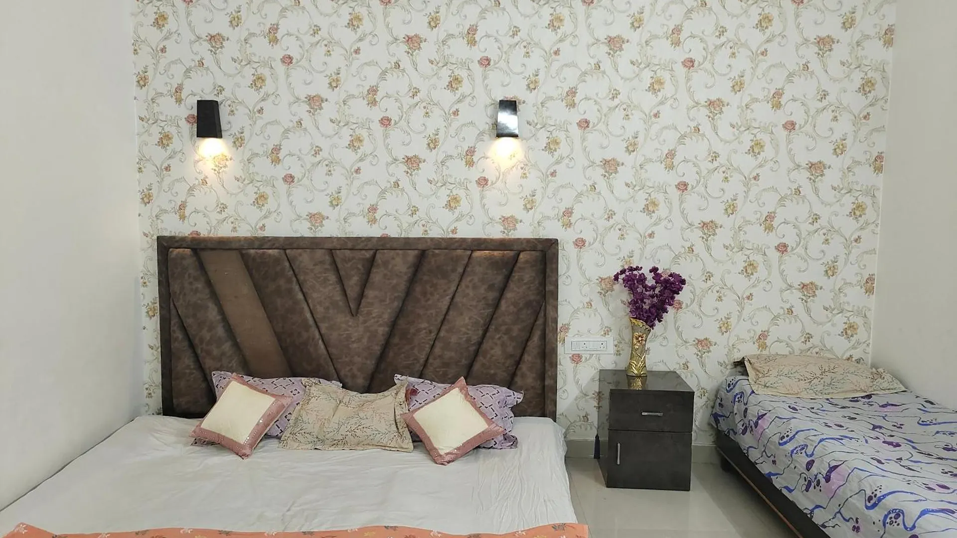 Δωμάτια σε οικογενειακή κατοικία Banarasiya Stay Walking Distance To Banaras Railway Station Βαρανάσι